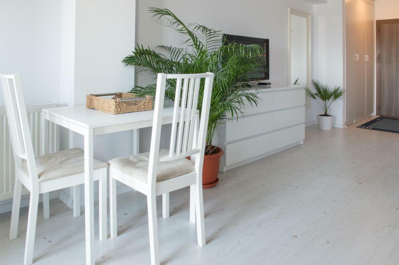 Airport Residence - 5 Mins From Airport Otopeni Ngoại thất bức ảnh